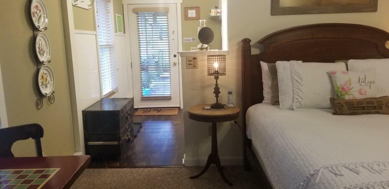 Waters Run Guest House & Suite Bittinger 客房 照片